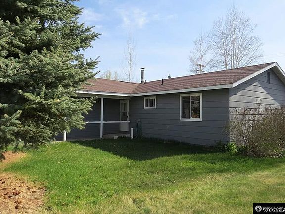 2nd image of 413 Peak Dr