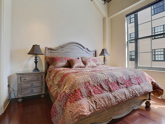 5th image of 1201 Canal St APT 464