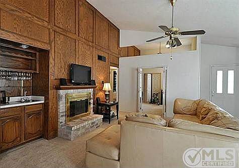 4th image of 4436 Junction Dr