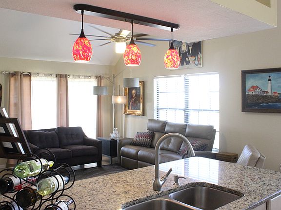 3rd image of 907 Cape Coral Pkwy W