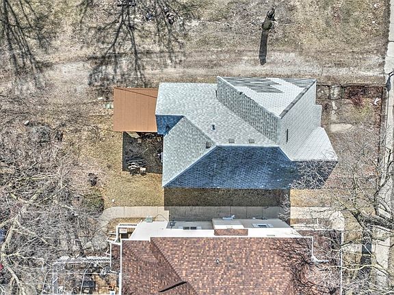 5th image of 1590 N Water St