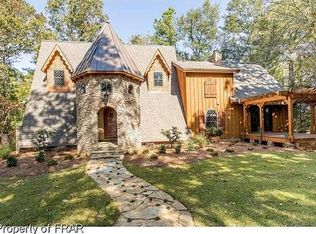 2236 Winterlochen Rd, Fayetteville, NC 28305