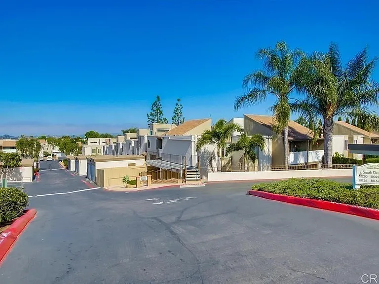 8024 Linda Vista Rd #1F — Photo 31