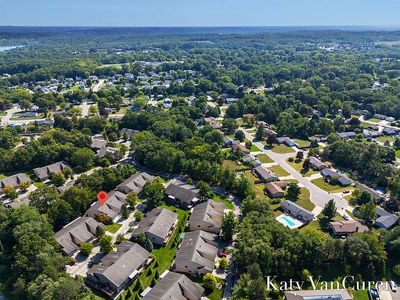 5th image of 2697 Limestone Ln NE