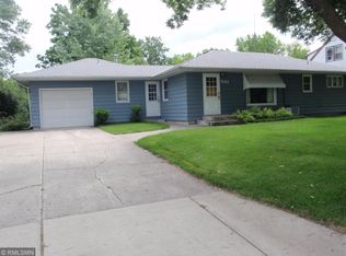 541 S 9th St, Bird Island, MN 55310