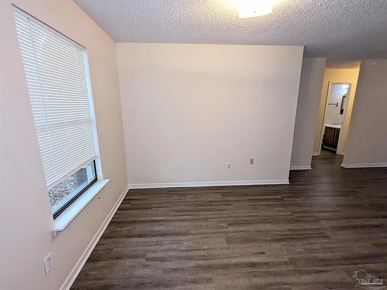 1011 Rentz Ave — Photo 26