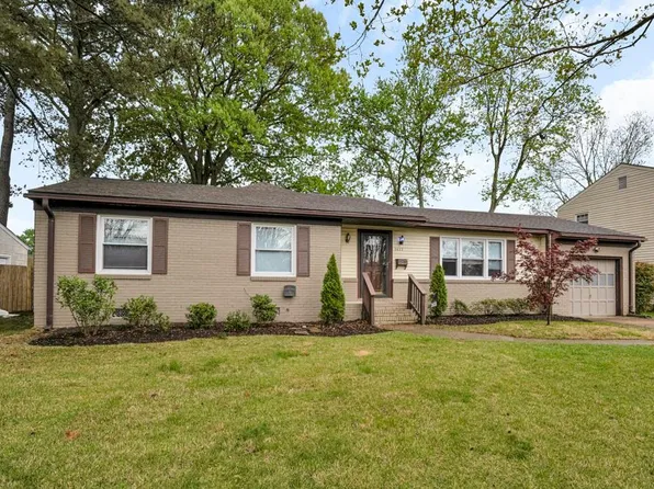 3833 Colonial Pkwy, Virginia Beach, VA 23452