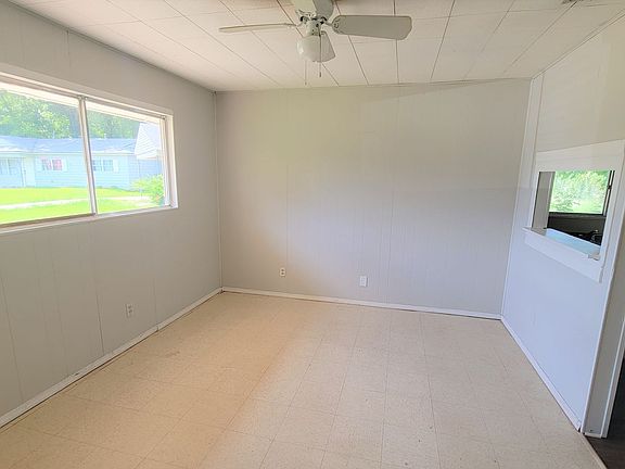 4th image of 3406 Black Lake Cir