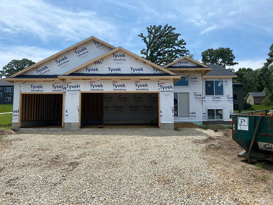2nd image of 6805 Clarkia Dr NW