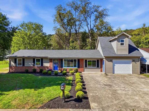 30 Steiner Blvd, Barboursville, WV 25504