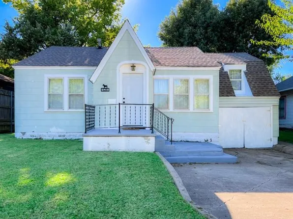 526 N 8th St, Ponca City, OK 74601