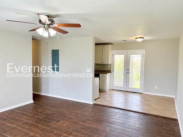 1252 W Moore St — Photo 6