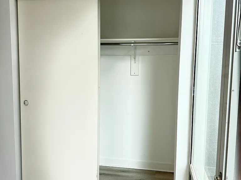 425 W Beech St #208 — Photo 17
