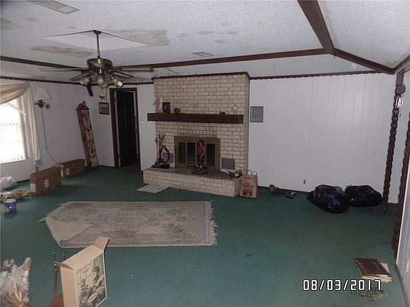 5th image of 1050 E Dallas Ave