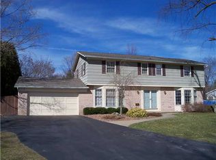 4 Ascot Dr, Rochester, NY 14624