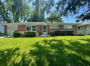 2121 W Surrey Dr, Muncie, IN 47304
