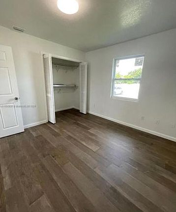 4th image of 310 Sheridan St