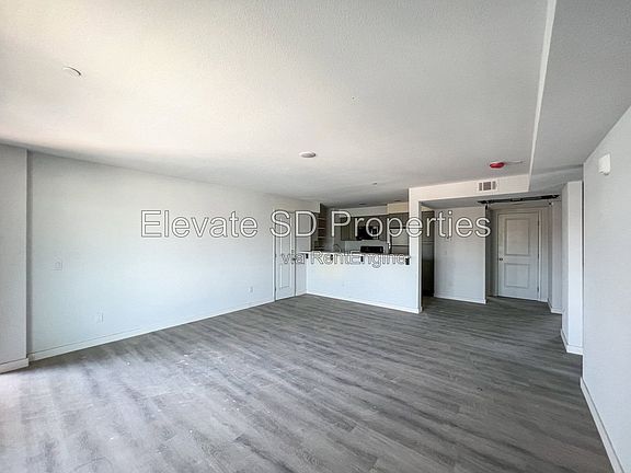 3rd image of 1819 E 9th St #105