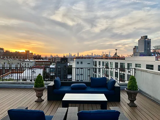 Rented by Nooklyn NYC LLC | media 18