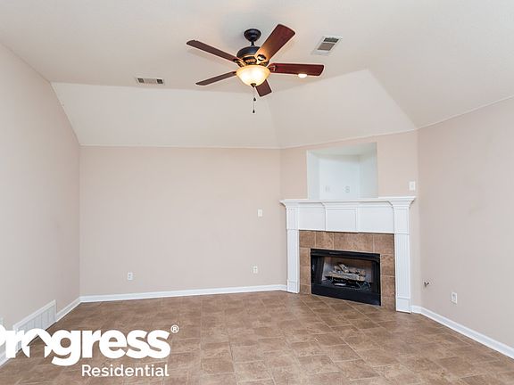 2nd image of 1461 Far Dr