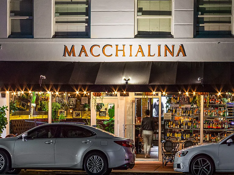 Flamingo Point is minutes from the best restaurants in Miami.