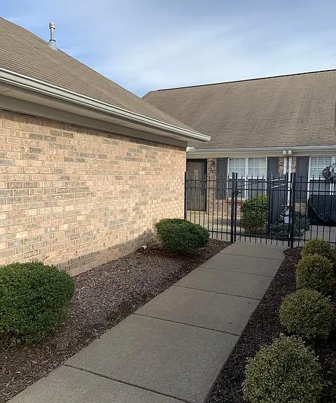 800 S Browns Ln #B3 — Photo 26