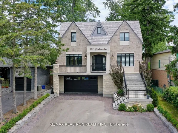 809 Fairview Ave, Pickering, ON L1W 1M7