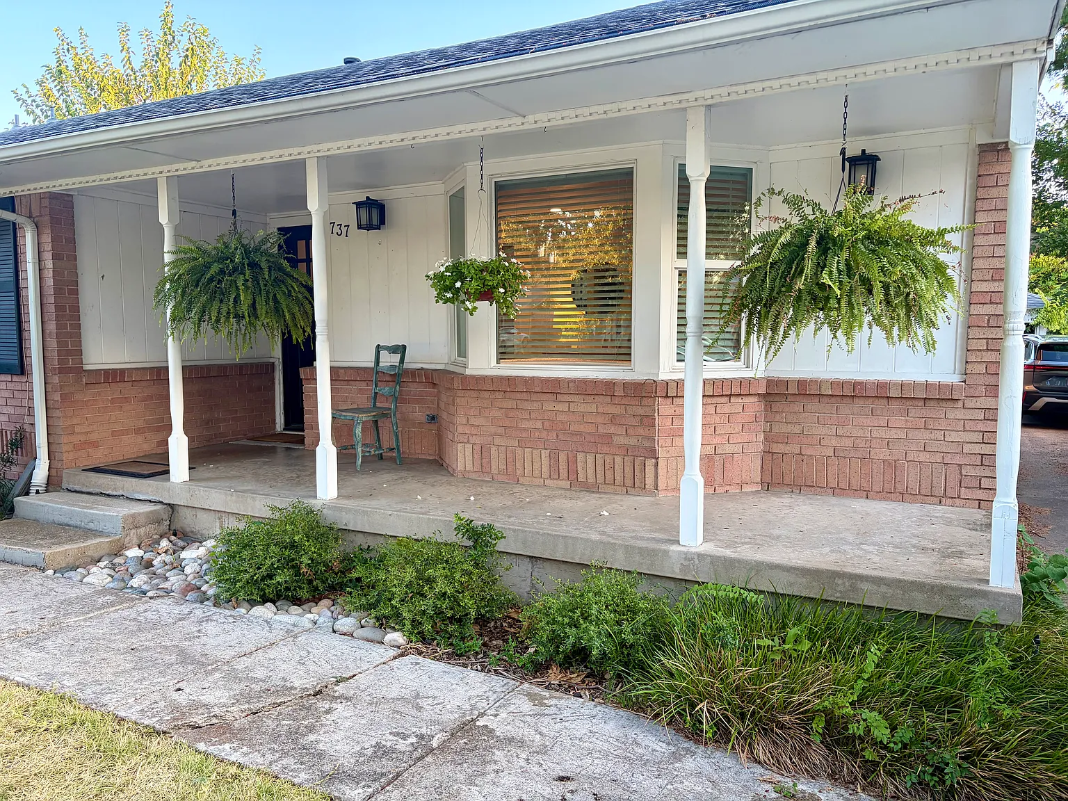 3 bed, 1687 sqft, $3,100 — Photo 2