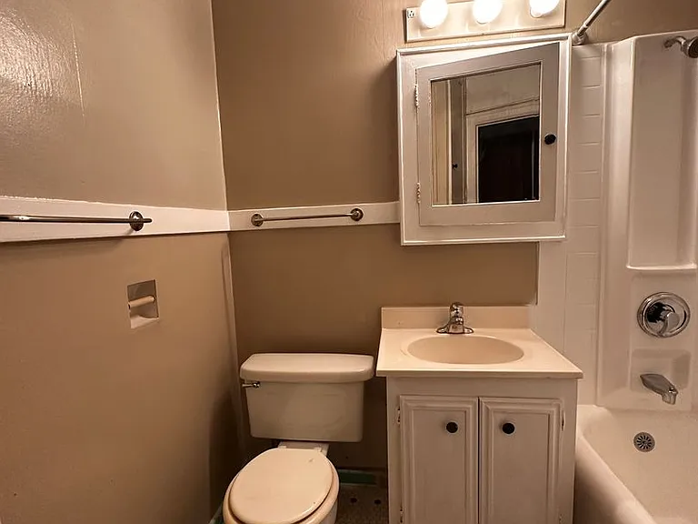 The Windermere Apartments — Photo 40