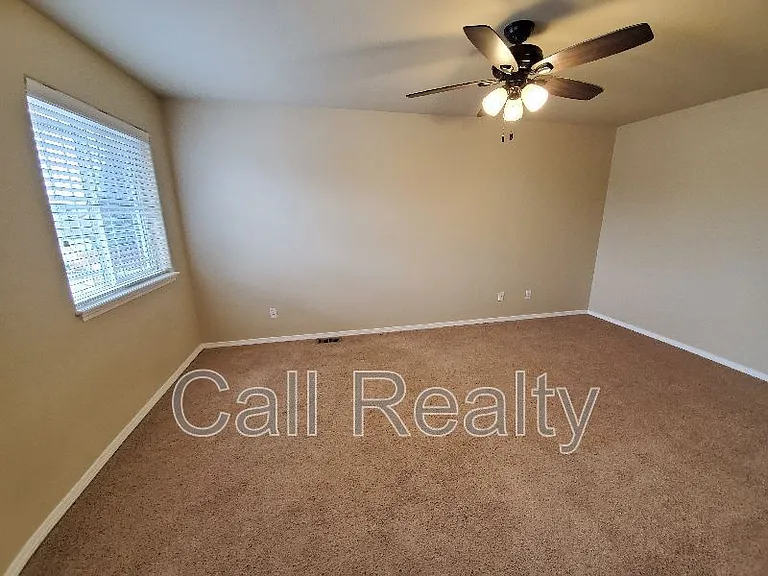 1814 N Arc St — Photo 12
