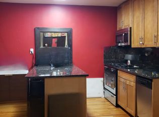 25-23 33rd St #1, Astoria, NY 11103