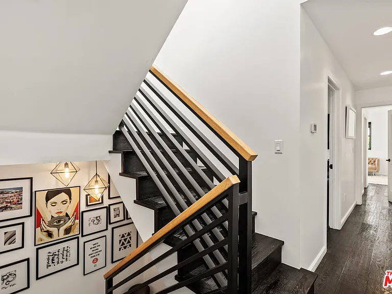 3159 Thatcher Ave — Photo 32