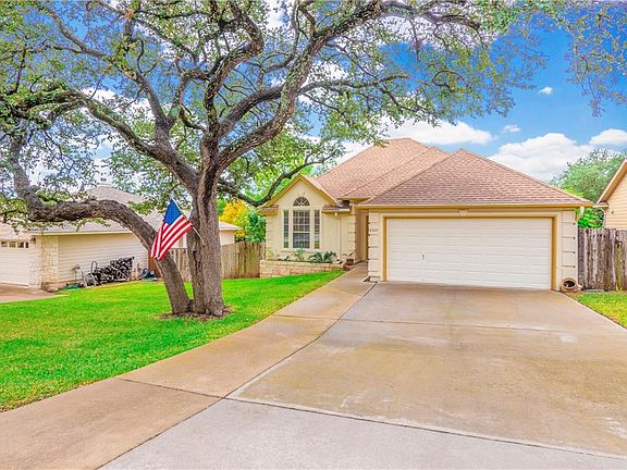 3rd image of 18605 Staghorn Dr