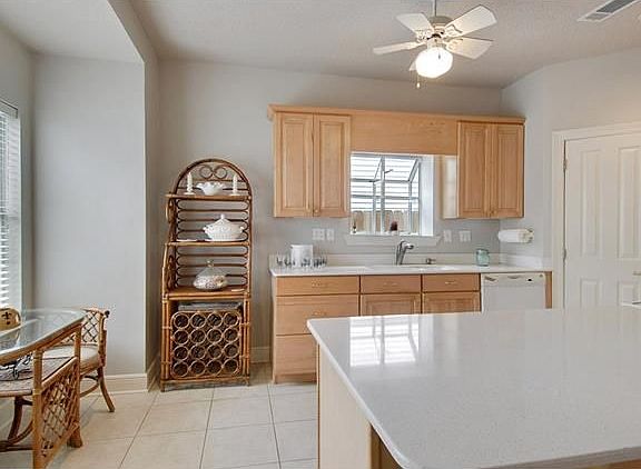 5th image of 1002 Chateau Lafitte Dr W #20