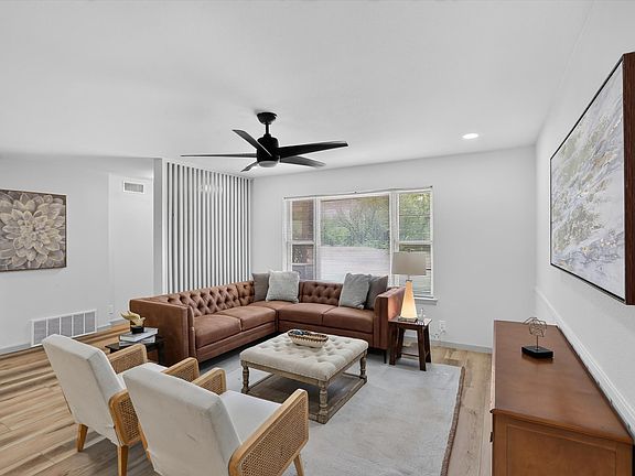 2nd image of 1207 College Oaks Dr
