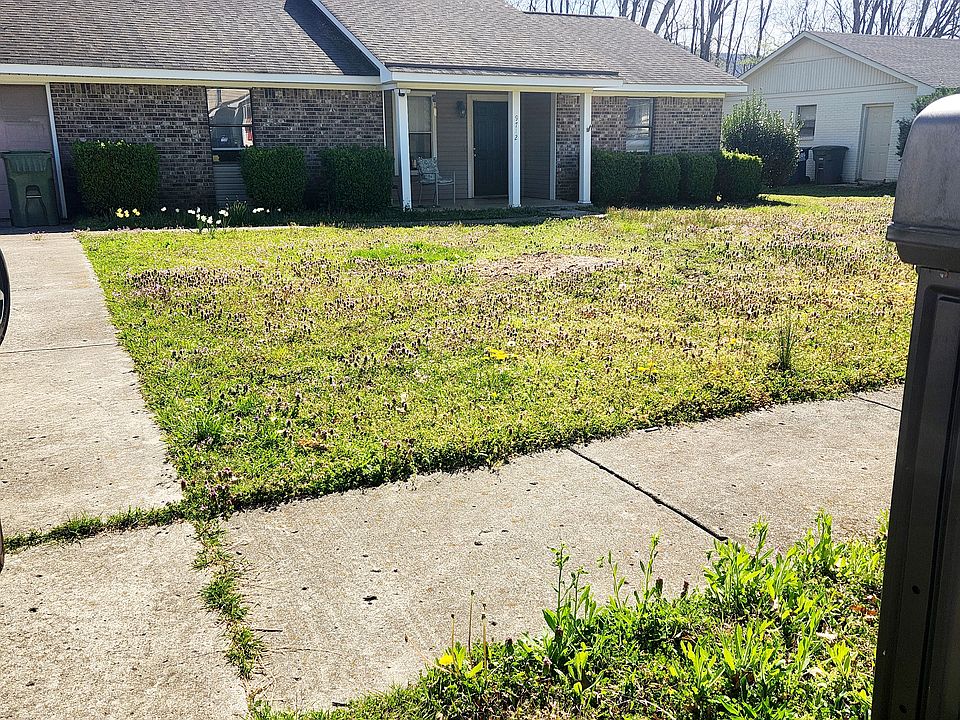 1st image of 9712 Wallwood Dr SE