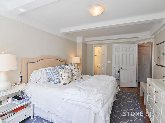 5th image of 900 W End Ave #14S