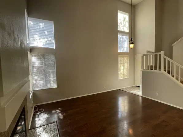2050 Napoli Ct Unit 104, Corona, CA 92881