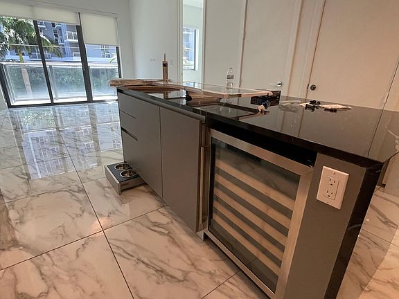 2nd image of 2923 NE 2nd Ave #309