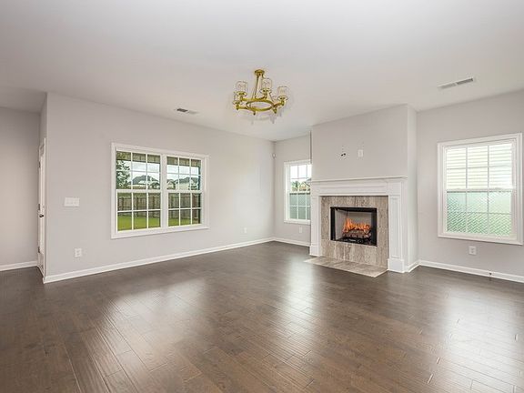 5th image of 2936 Wymond Dr