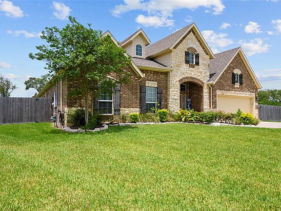 3rd image of 14727 Parkview Ct
