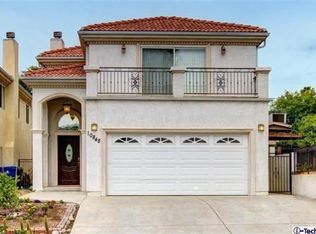 10848 McVine Ave, Sunland, CA 91040