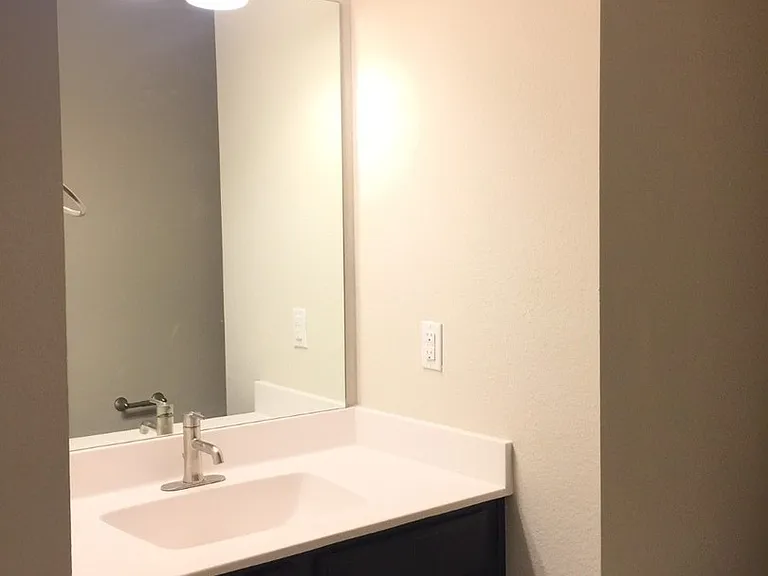 1044 W Sierra Vista Ct — Photo 10