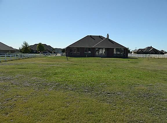 4th image of 2009 Highland Springs Dr