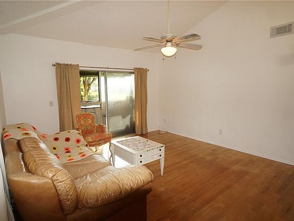 2nd image of 1846 Bough Ave Unit A