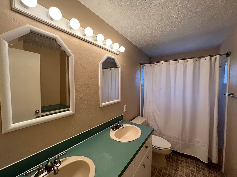 3355 Montebello Ave — Photo 21