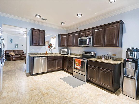 4th image of 2252 Canyon Breeze Ave