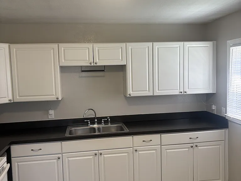 105 Roland Dr — Photo 9