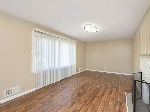 4th image of 3910 N Grant Ave