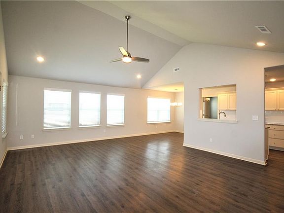 2nd image of 100 Kindley Ct